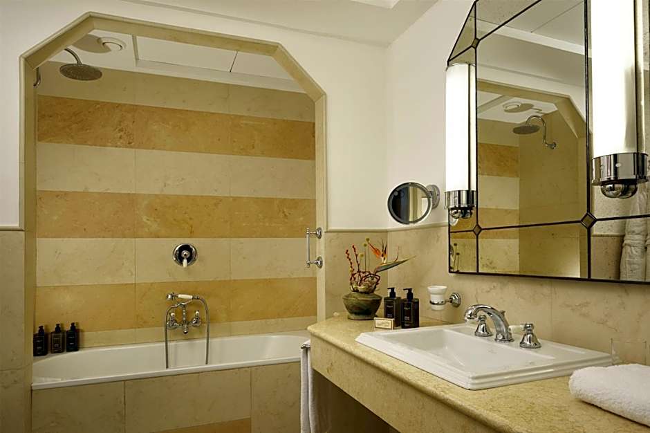 Grand Hotel Savoia Genova, Curio Collection by Hilton