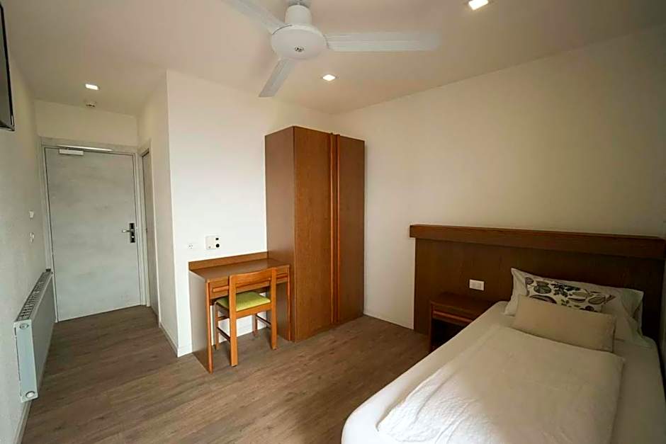Foto 1 di 7 di Single Room