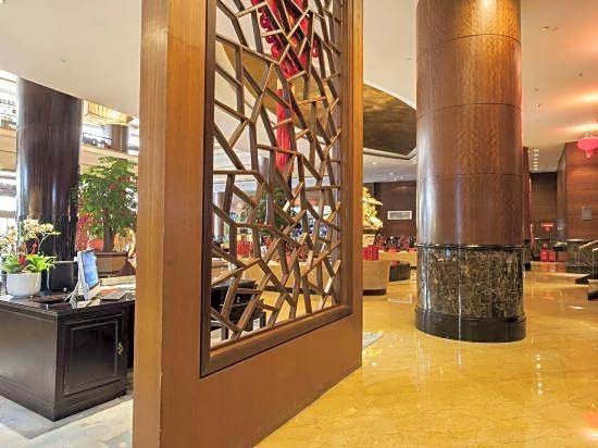 Zhongwei Green Lake Hotel Kunming
