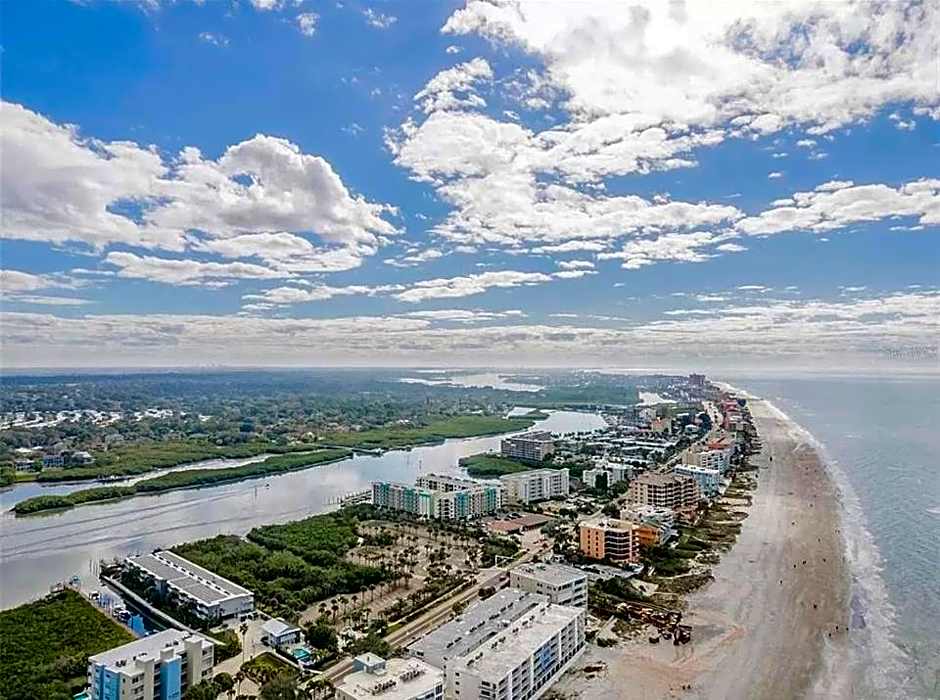 Indian Shores Condo at Holiday Villas II
