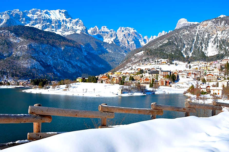 Alledolomiti Boutique Lake Hotel - Adults friendly