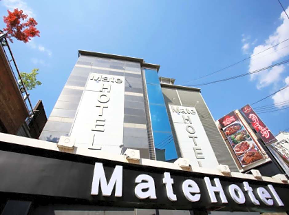 Mate Hotel
