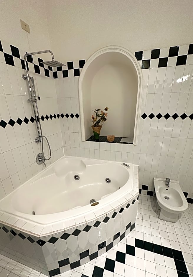 Photo 1 of 6 of Superior, Jacuzzi®, Sea View, Terrace