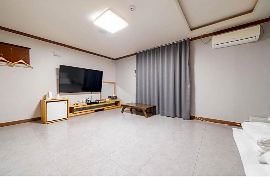 Donghae Gloria Hotel