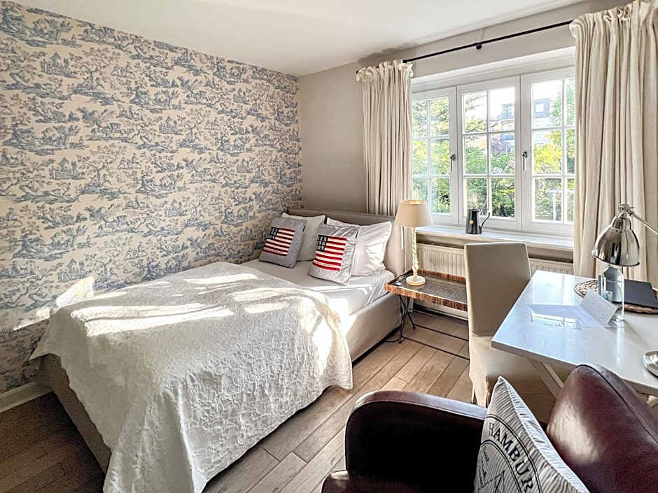 von Deska Townhouses - Ivy House