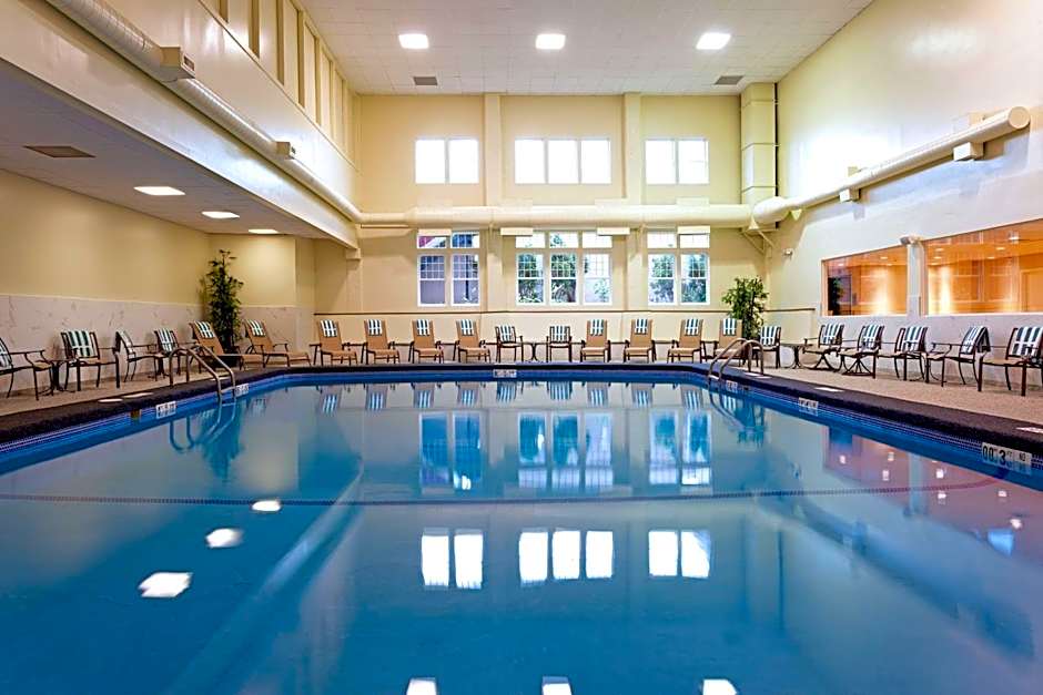 DoubleTree by Hilton Cape Cod - Hyannis