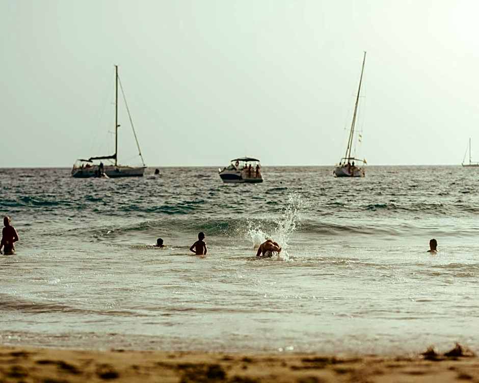 Los Amigos NEST hostel