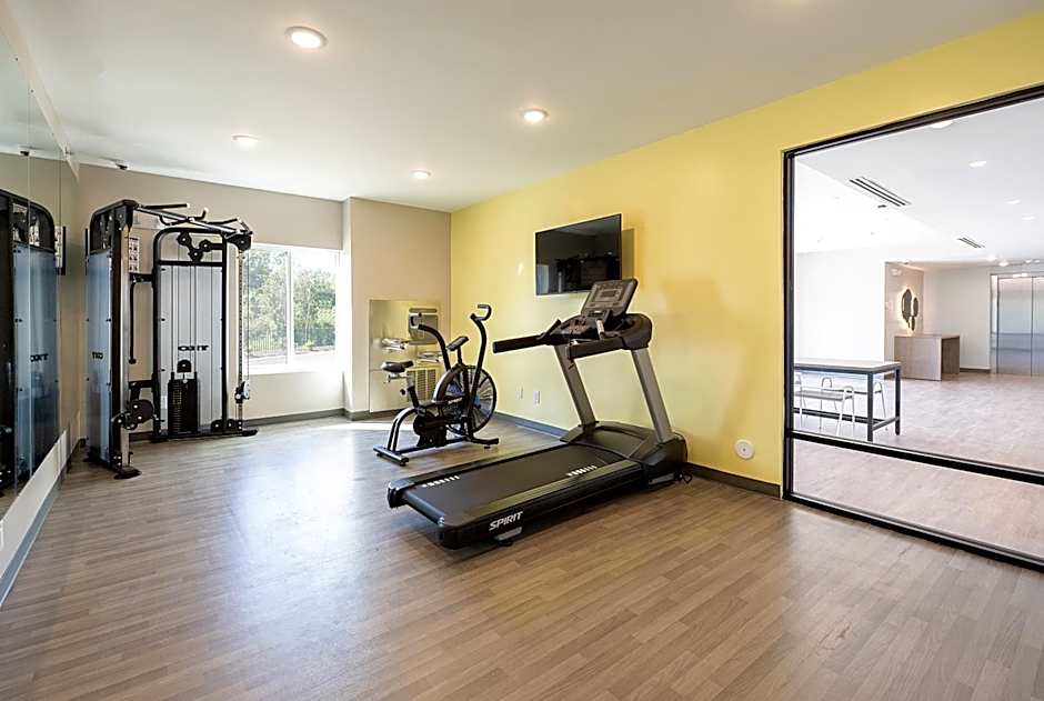 ECHO Suites Extended Stay by Wyndham Dallas Plano/Frisco