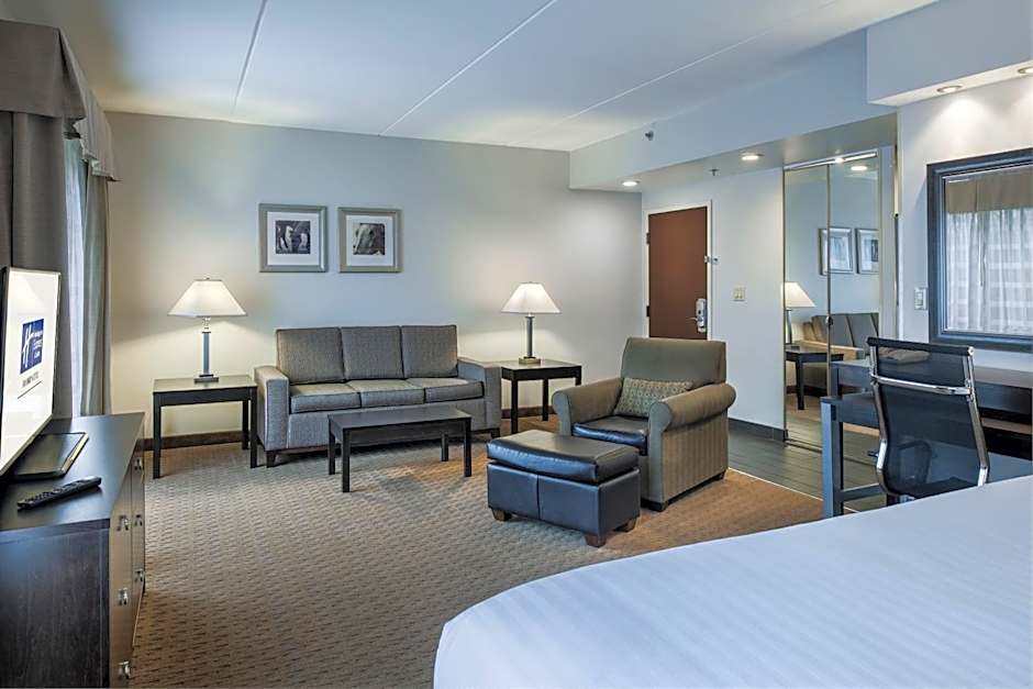 Holiday Inn Express & Suites Laurel Lakes By IHG