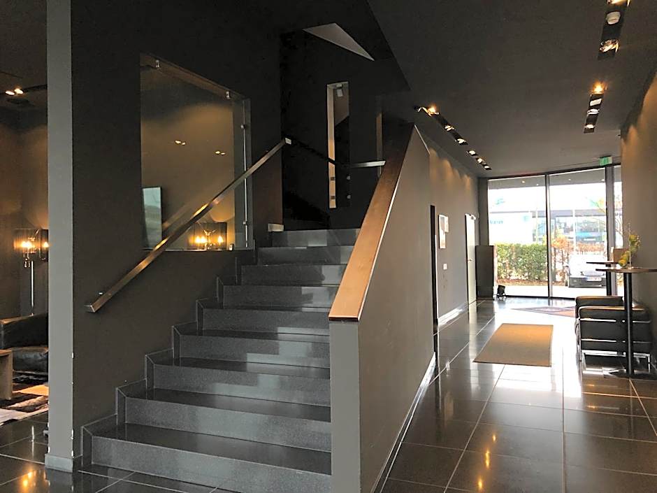 Kult Hotel