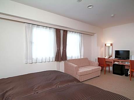 Superior Twin Room with Sofa Bed - Smoking