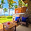 Coco de Mer and Black Parrot Suites