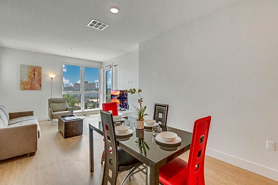 SuitesRUs Apart Hotel near Dodgers Stadium