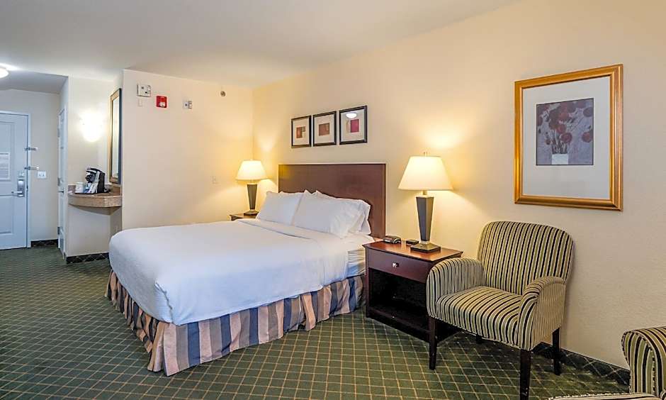 Holiday Inn Conference Center Marshfield By IHG