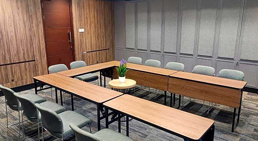 FOX Lite Grogol Jakarta