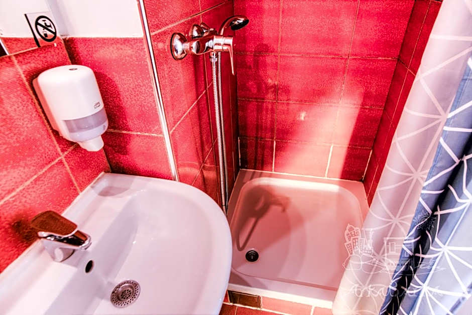 ArkaBarka Floating Hostel