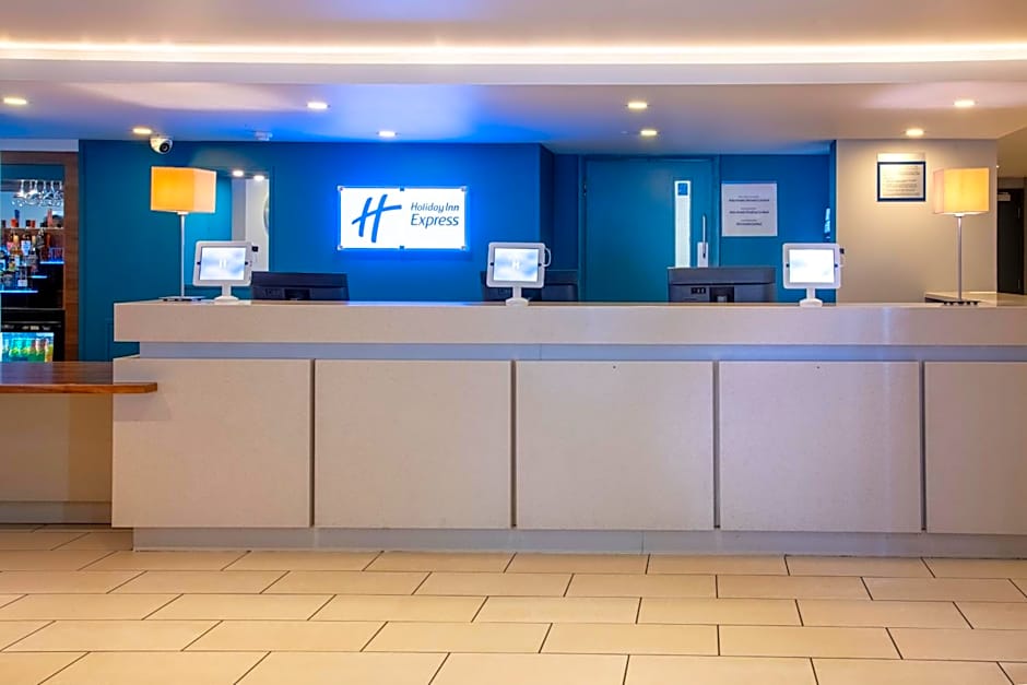 Holiday Inn Express Warwick - Stratford-upon-Avon By IHG