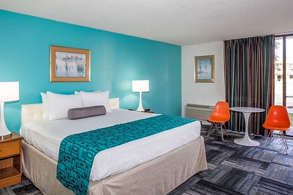 Howard Johnson by Wyndham Winter Haven FL