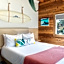 LOGE Westport
