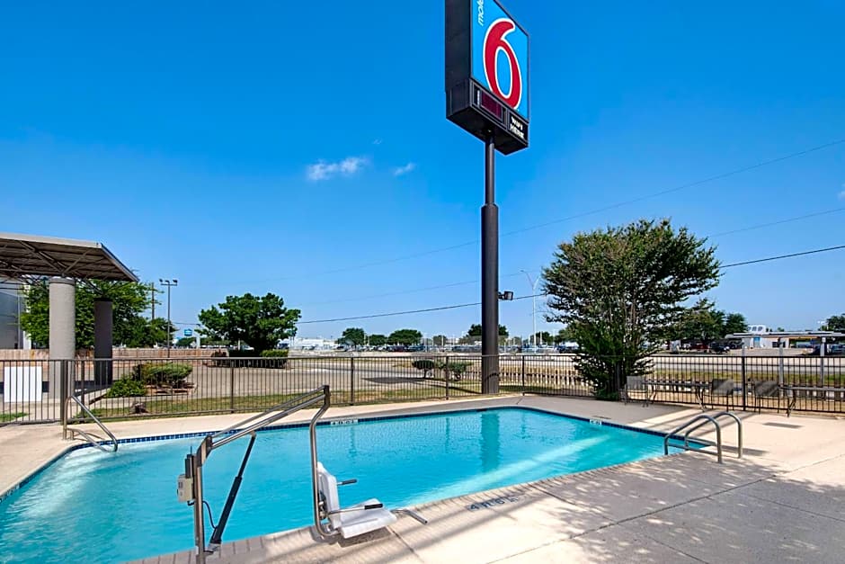 Motel 6-San Antonio, TX - South