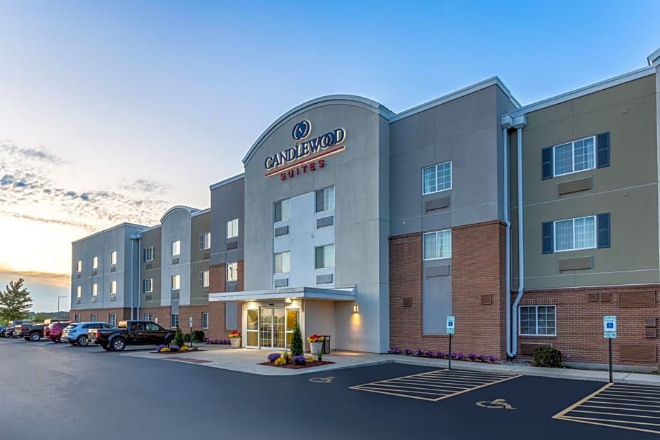 Candlewood Suites Aurora-Naperville