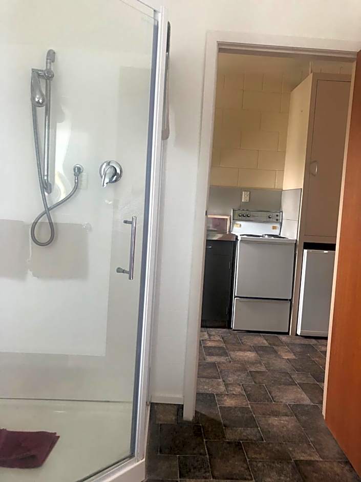 Thornton Lodge Motel