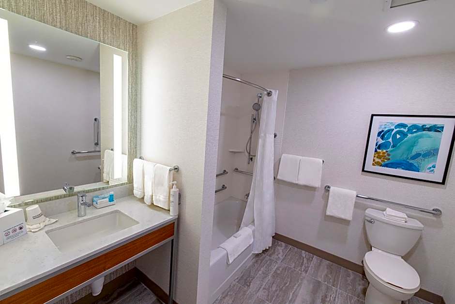 Hilton Garden Inn Lakewood