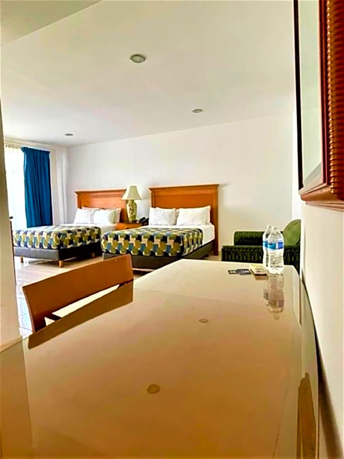 Hotel Embajadores