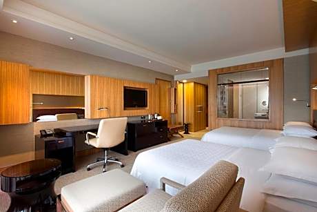 Premier Deluxe, Guest room, 2 Queen, Pool view