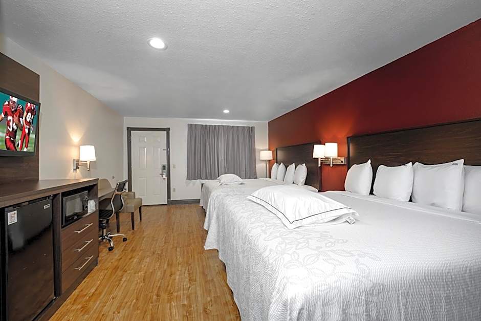 Red Roof PLUS+ Hammond