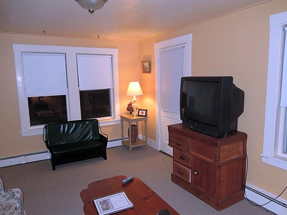 Wildcat Inn and Tavern