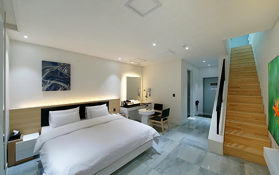 Wonju WJ Hotel Full House