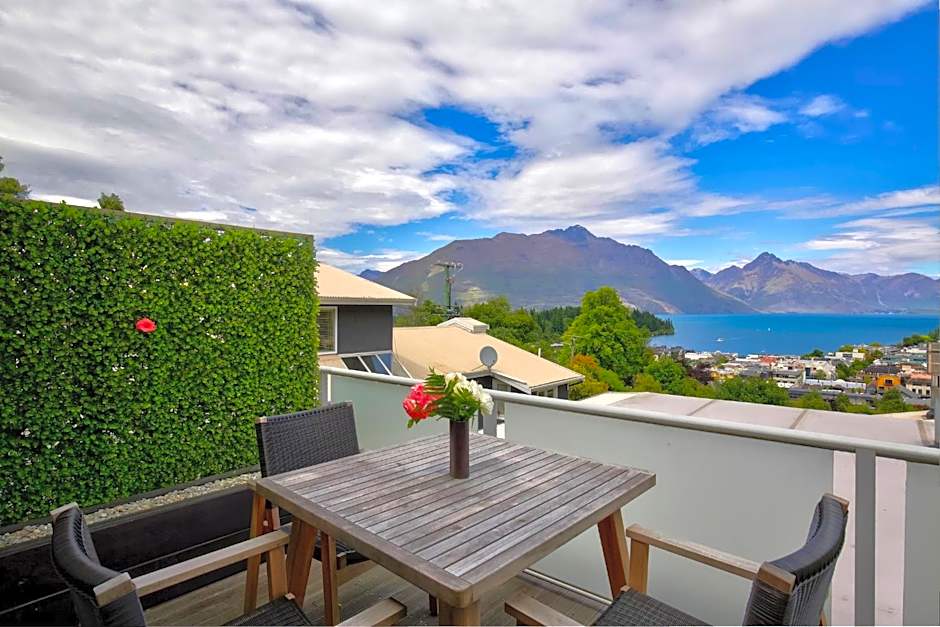 Queenstown House Boutique Bed & Breakfast and Apartments