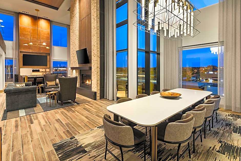 The Trade, Autograph Collection