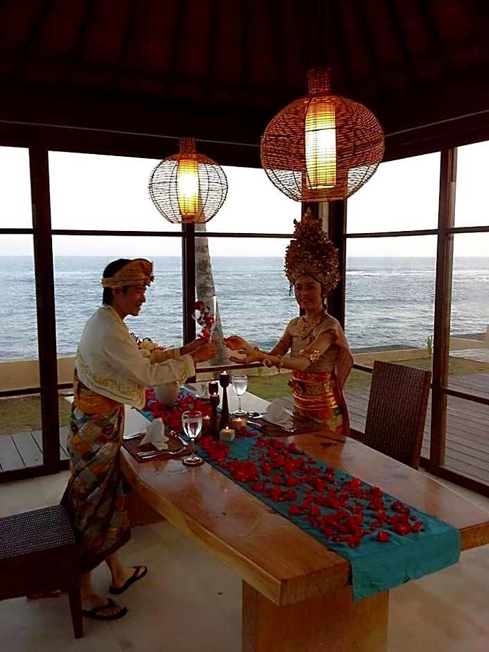 Villa Samudra Luxury Beachfront