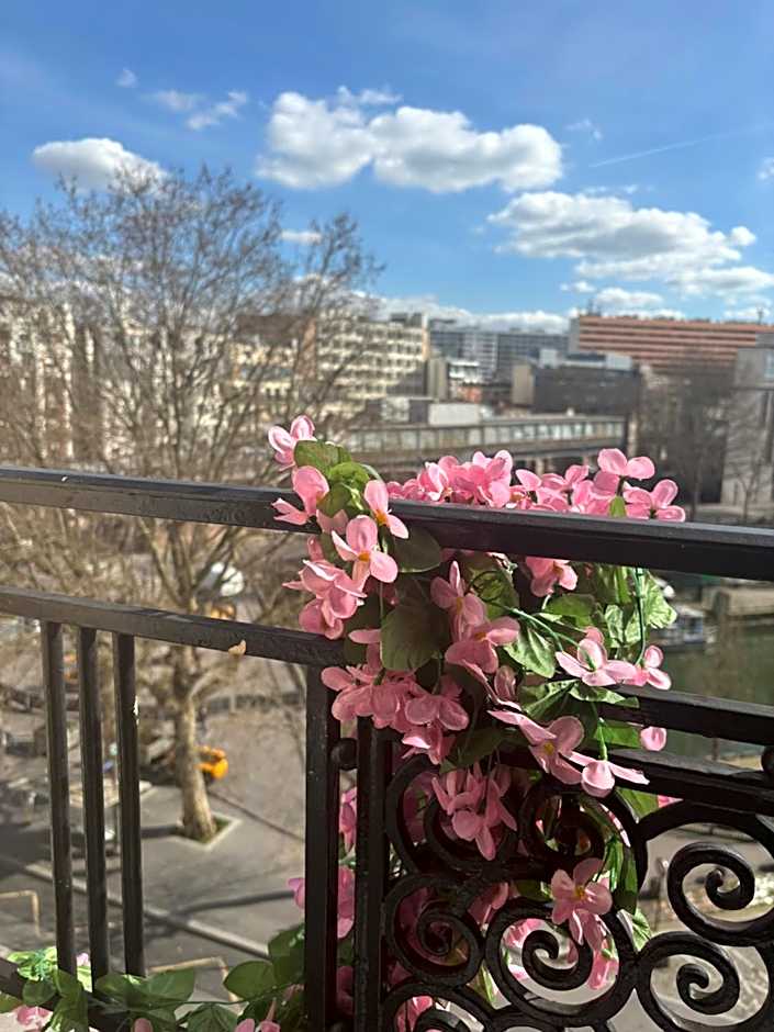 Peace and Love Hostel