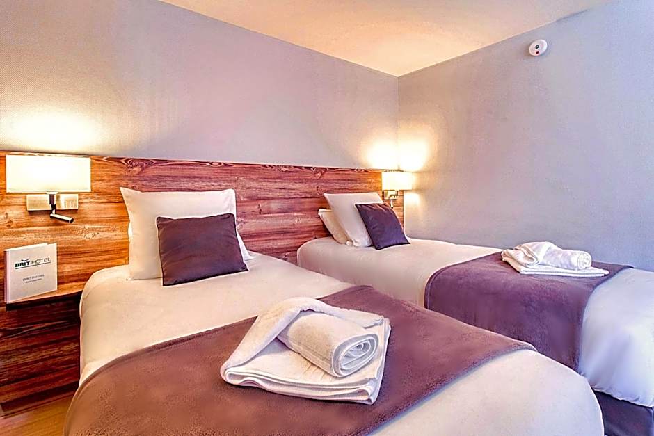 Brit Hotel Confort Pau Lons