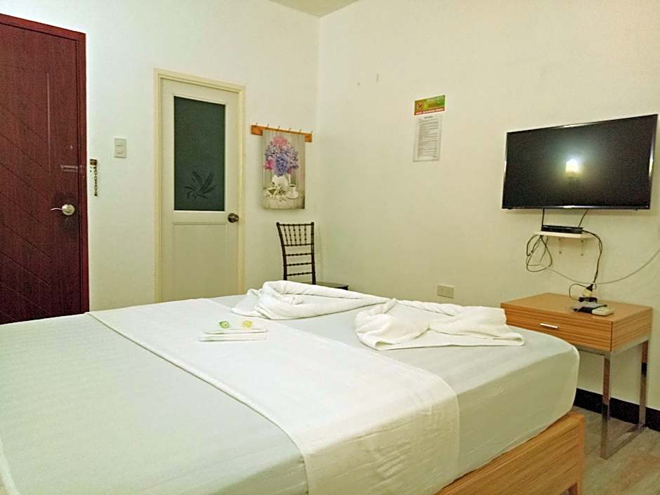 Meaco Royal Hotel Anilao