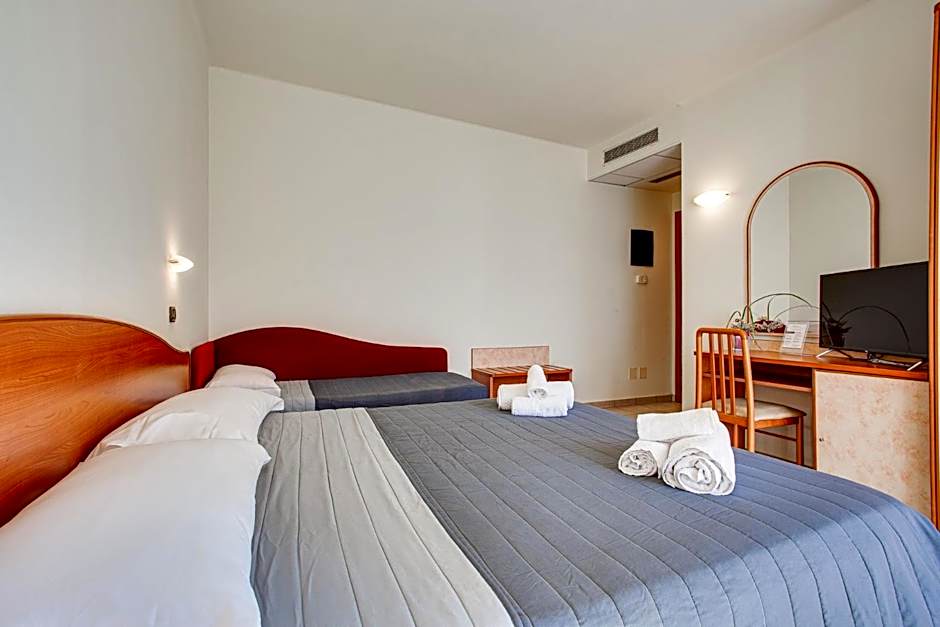 HOTEL VILLA MARIA
