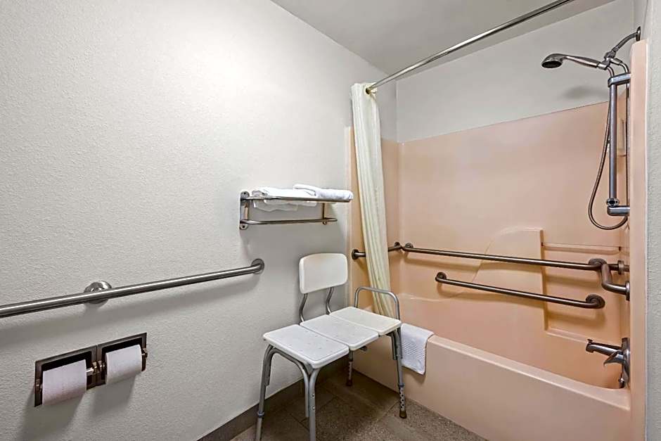 Quality Inn Henderson I-85