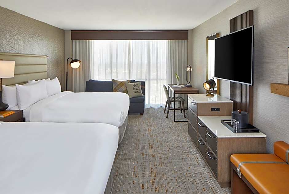 Renaissance Mobile Riverview Plaza Hotel