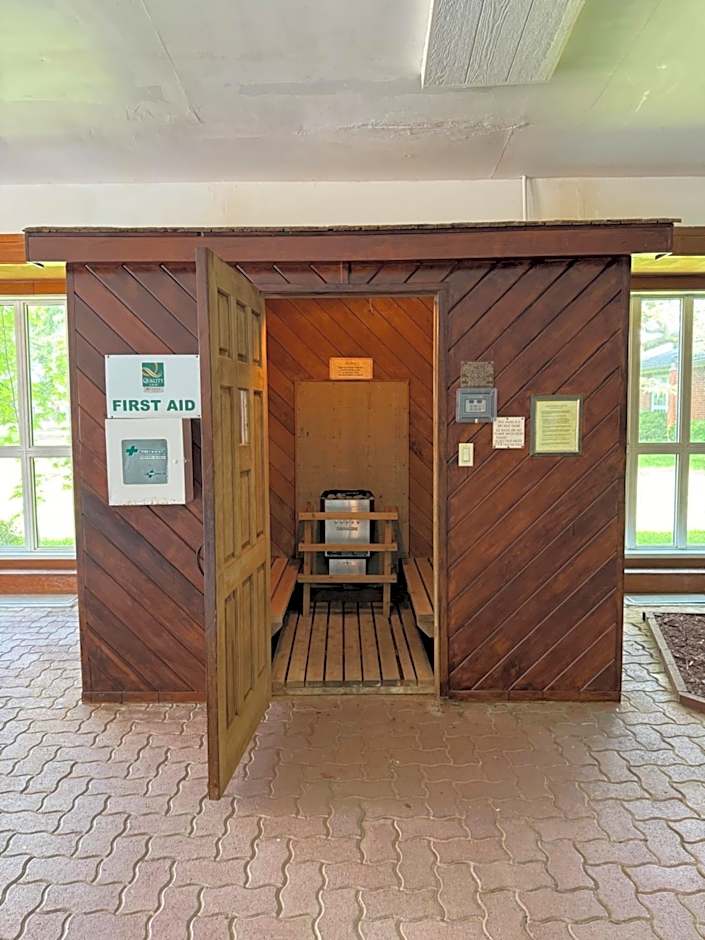 Rodeway Inn Festival	