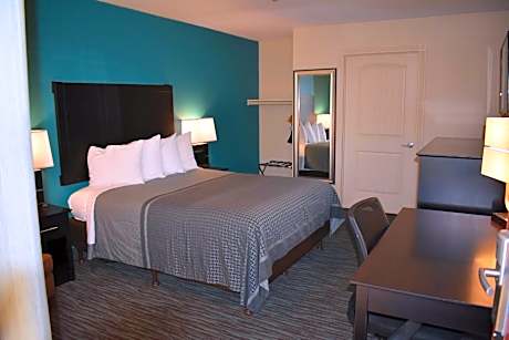 Queen Room - Mobility Access