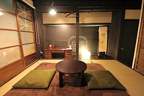 Japanese-Style Twin Room with Shared Bathroom