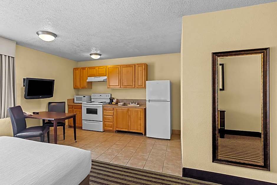 Quality Inn & Suites Vancouver - Hazel Dell