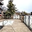 Glacier Mountaineer Lodge