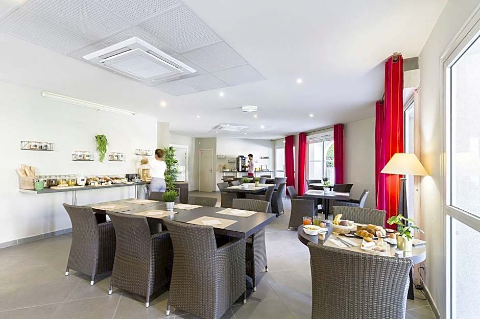 Park & Suites Village Aix-Le Rousset