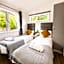 Black Bull Retreat, Barmston with Private Hot Tubs
