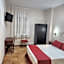 Hotel H28 Camas