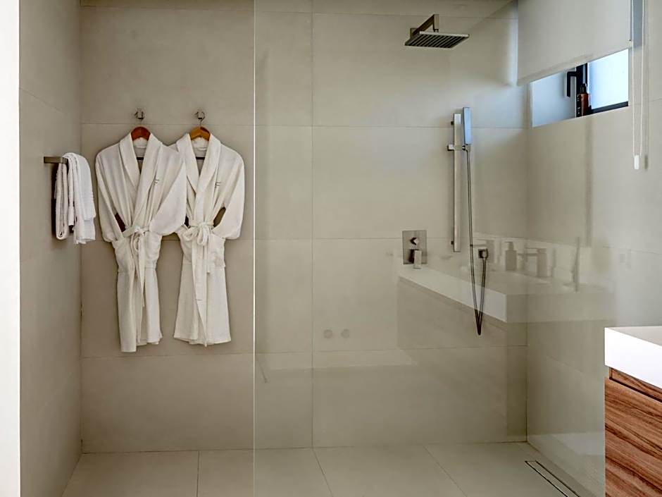 THE FLAG HOTEL Marbella, Estepona Adult Recommended